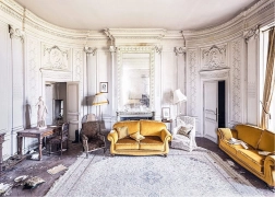 Puzzle RAVENSBURGER ztracená místa: bílý pokoj (1000 dílků)