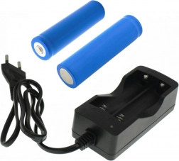 nabíječka LC5 s 2 akumulátory 18650 Li‑ion