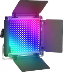 Neewer 660 Pro RGB 50W LED světlo s klapkami