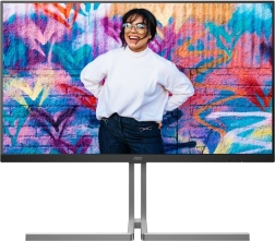 32" nano ips 4k monitor s usb‑c, kvm a pivotem
