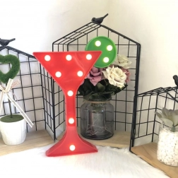 Dekorační LED lampa ve tvaru koktejlové sklenice