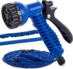 Prodloužitelná zahradní hadice s multifunkčním postřikovačem