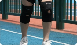 Ortéza na koleno M – prodyšná opora s otevřenou čéškou