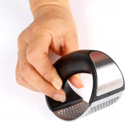 Ruční lis na česnek z nerezové oceli s ergonomickou rukojetí