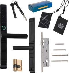 Chytrý dveřní zámek s klávesnicí, otiskem prstu a kartou