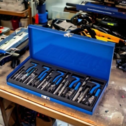 Sada na opravu závitů M5–M12 v kovovém kufru