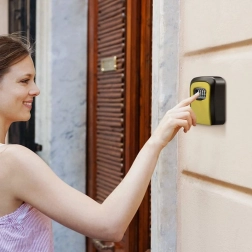 Uzamykatelná klíčenka s kódovým zámkem – žlutá