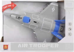 Stíhačka na baterie se zvuky a světly