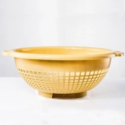 Plastové cedník s úchyty – polský výrobek