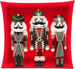 Pluszový povlak na polštář 40 × 40 cm s motivem NUTCRACKER – Dziadek
