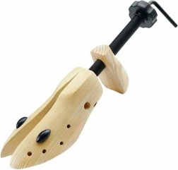 Dřevěné napínátko do bot s vícebodovou regulací