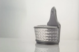 Nástěnná plastová dóza na sůl s pleteným designem