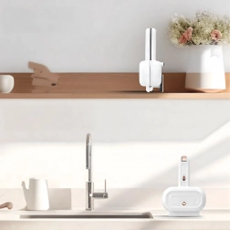 Elektrický sendvičovač 700 W s nepřilnavými deskami