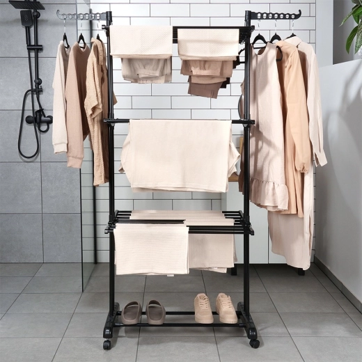 Snadný přesun díky kolečkům s brzdou