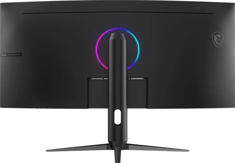 Prohnutí 1500R a herní design s RGB prvkem