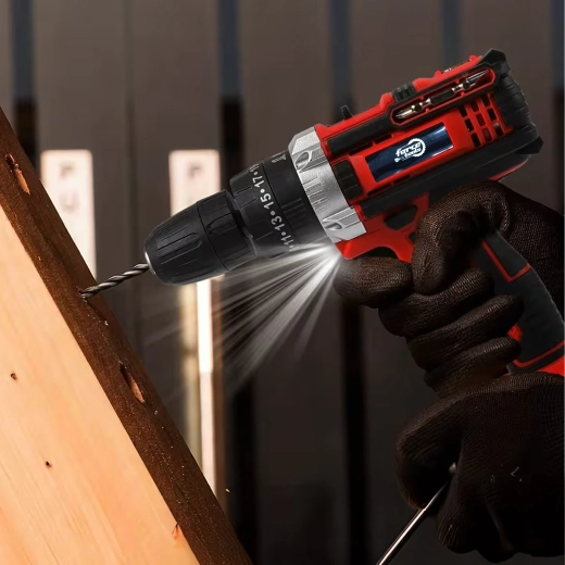 LED osvětlení a ergonomická rukojeť