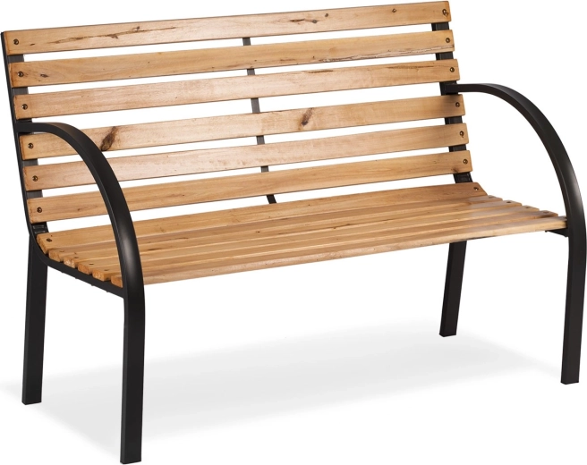 Odolná kombinace dřeva a oceli