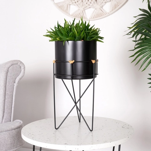 Elegantní matně černé provedení