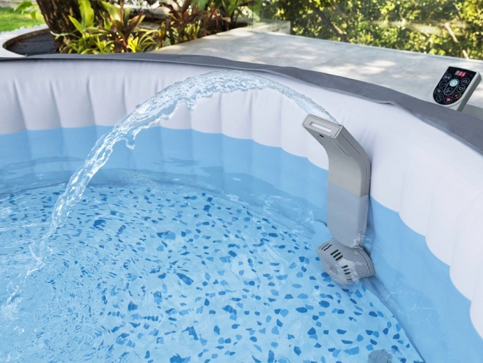 Uklidňující vodní kaskáda