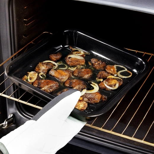 Snadné čištění a použití v troubě