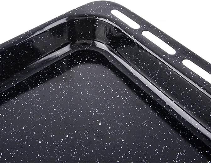 Odolná emaliovaná ocel pro každodenní pečení