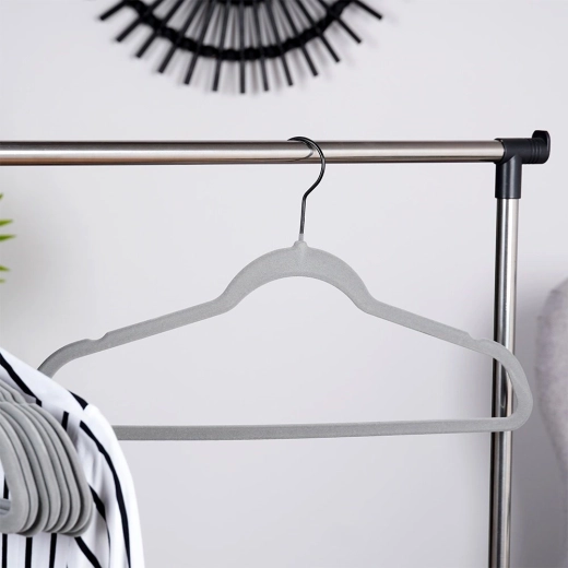 Otočný kovový háček