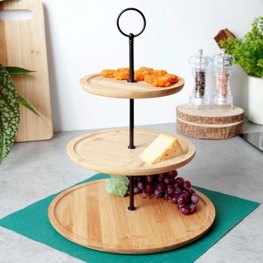 Přírodní bambus a pevná kovová opora