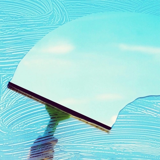 Stěrka pro bezšmouhové leštění skel