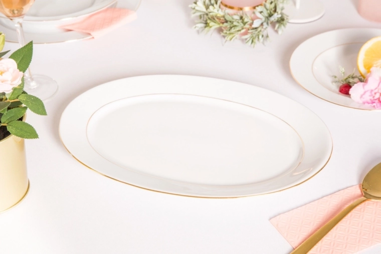 Nadčasový bílý porcelán do každé výbavy