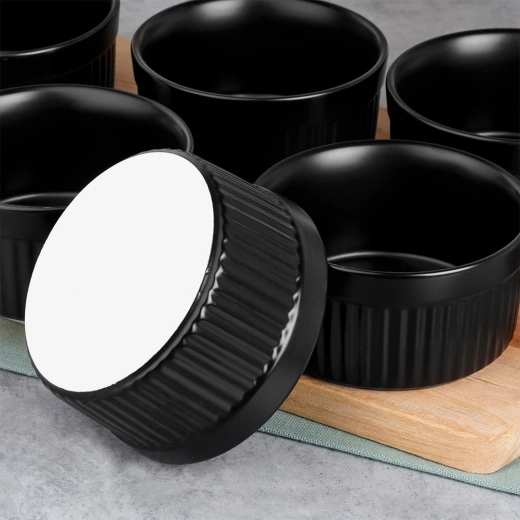 Elegantní design a stohovatelnost