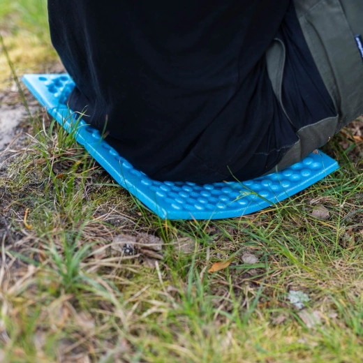 Izoluje od chladu a vlhkosti