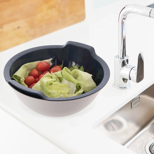 Snadná práce u dřezu i na lince