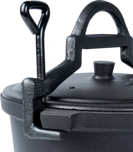 Pevná poklice s utahovacími šrouby