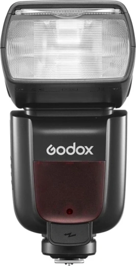 HSS až 1/8000 s a flexibilní hlava se zoomem 20–200 mm