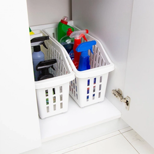 Úzký tvar šetří místo