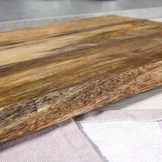 Odolné mangové dřevo