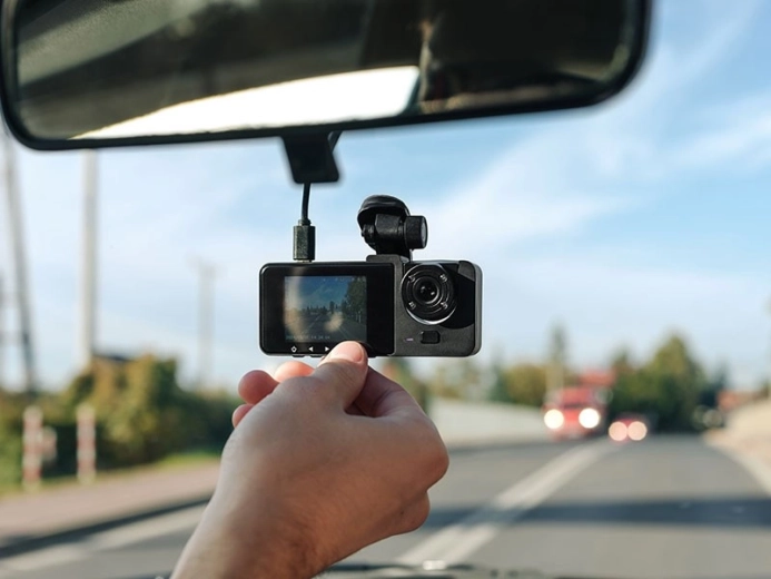 Nepřetržitá ochrana: parkovací režim a G‑sensor