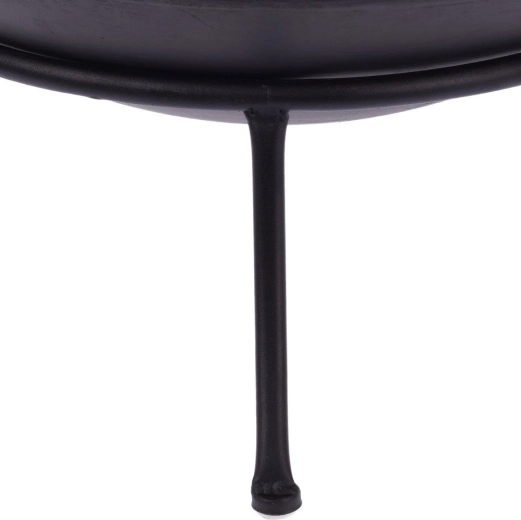 Stabilní trojnožka pro bezpečné hoření