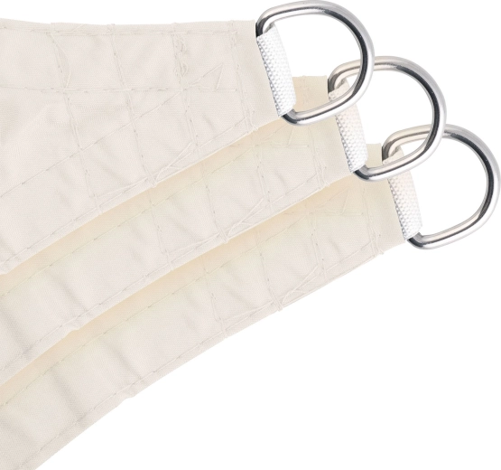 Zesílené rohy a kovové kroužky pro jisté uchycení