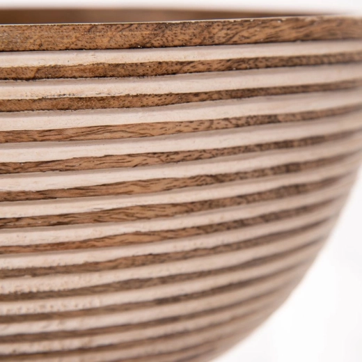 Odolné mangové dřevo