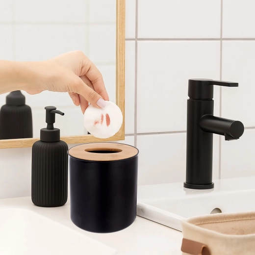 Moderní design do koupelny i na WC