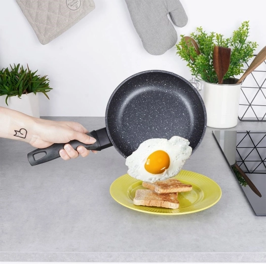 Nepřilnavý granitový povrch pro zdravější vaření