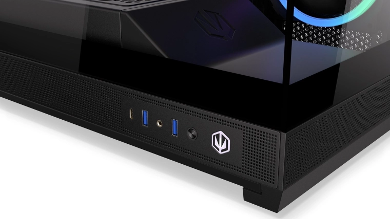 Boční I/O s rychlým USB‑C vždy po ruce