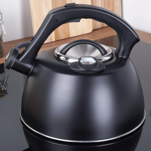 Vestavěný teploměr pro přesné zalévání