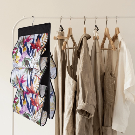 Pět prostorných kapes pro perfektní přehled