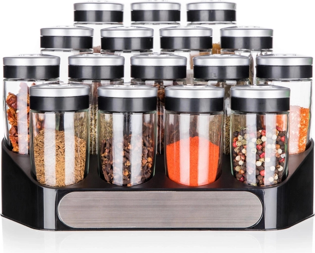 Přehledný patrový stojan šetří místo