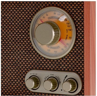 Klasický AM/FM tuner s analogovým laděním