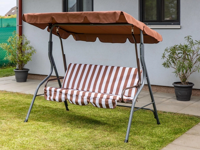 Nastavitelná stříška pro příjemný stín