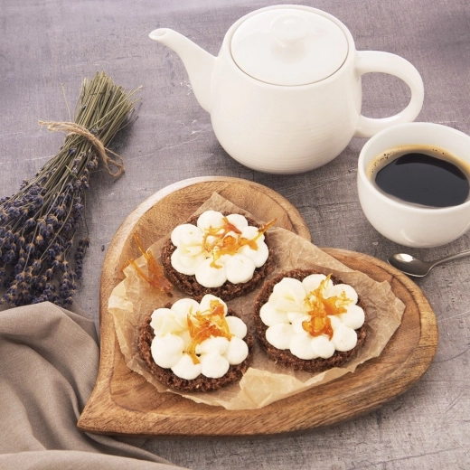 Ideální na pochutiny, dezerty i servírování při párty