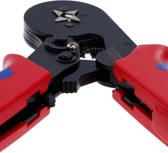 Ergonomické rukojeti a pevná ocelová konstrukce